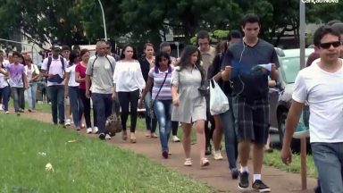 Quase 4 milhões de alunos vão às provas da primeira fase do Enem