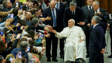 Papa volta a pedir o fim das guerras e reza pela Ucrânia, Palestina e Israel