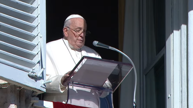 Papa pede por resposta humanitária no Panamá e orações pela paz