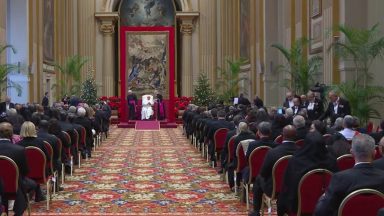 Papa Francisco se encontra com embaixadores de 184 países
