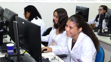 Projeto incentiva a participação de mulheres na área científica