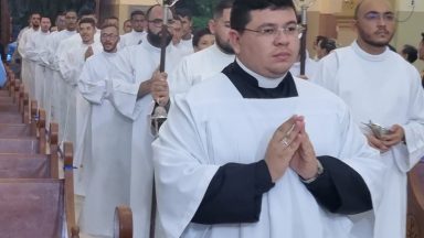 Seminaristas se reúnem para retiro espiritual no Ceará