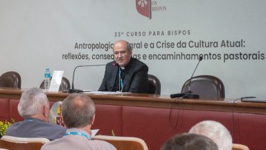 Arquidiocese do Rio de Janeiro promove curso para bispos