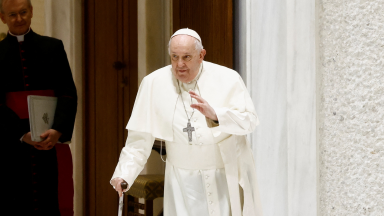 Papa recebe sacerdotes e pede atenção quanto à mundanidade