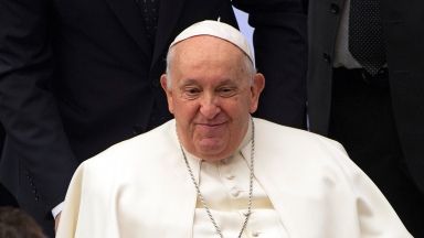 Papa pede por uma política atenta aos mais fracos e a serviço do homem