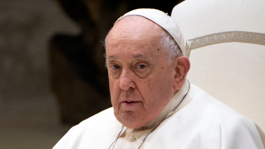 Papa: “fraternidade é o fermento de paz de que as periferias precisam”