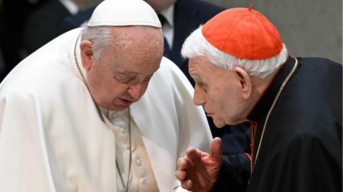Na Audiência Geral, Papa saúda Cardeal Simoni, um “mártir vivo”