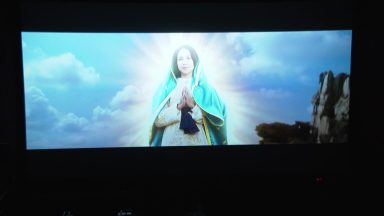 Público assiste pré-estreia do filme Guadalupe, Mãe da Humanidade