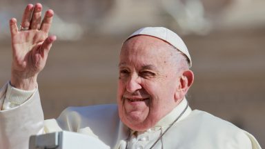 Virtude da temperança põe ordem no coração humano, diz Papa
