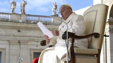 Papa apela por Ucrânia, Oriente Médio e Mianmar e lamenta a guerra
