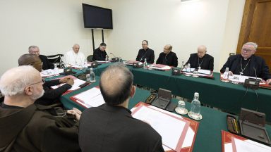 Nova reunião do Conselho de Cardeais começa nesta segunda-feira