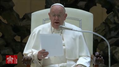 Papa fala de São José Operário durante a catequese