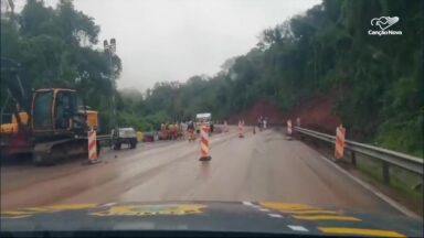 Em situação de emergência, rodovias no RS seguem interditadas