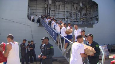 Navio abastecido de solidariedade segue para o Rio Grande do Sul