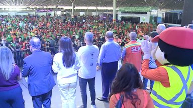 No Dia do Gari, coletores são homenageados do Distrito Federal