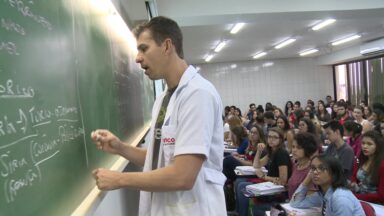 Alunos de graduação desistem antes de concluírem os estudos