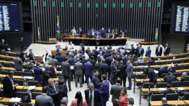 Câmara aprova urgência por votação de projeto de lei contra o aborto