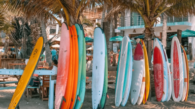 “Enquanto estou surfando converso com Deus”, diz surfista