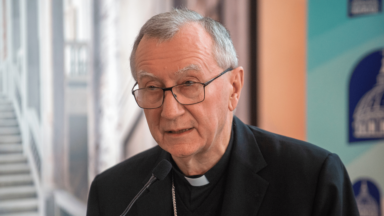 Parolin encontra primeiro-ministro Shmyhal e visita Parlamento ucraniano