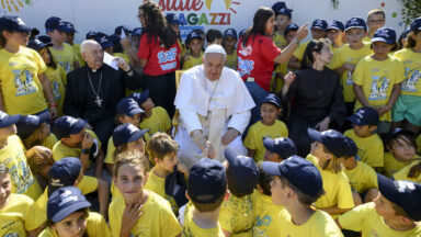 Papa às crianças: “Façam a paz, é a coisa mais linda