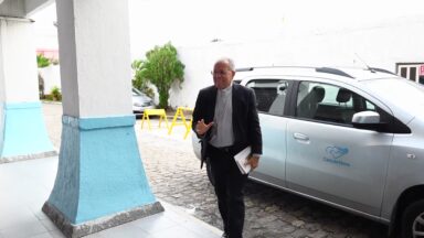 Dom Josafá Menezes visita Canção Nova de Aracaju