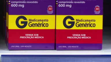 Entenda a diferença entre medicamento genérico, de referência e similar