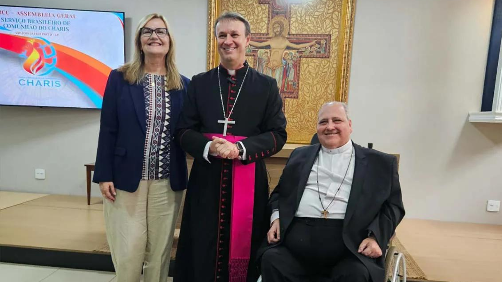 Katia Roldi Zavaris, Dom Mário Spaki e Padre Dilben / Foto: reprodução CHARIS Brasil