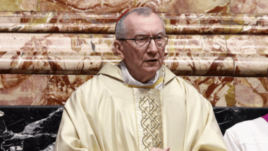 Cardeal Parolin diz que é inútil construir uma sociedade que exclui Deus