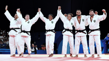 Brasil ganha medalha de bronze na disputa por equipes mistas no judô