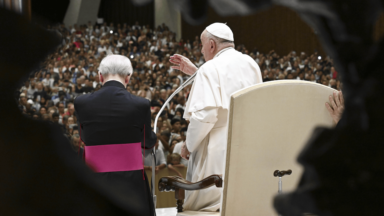 Papa pede orações por catequistas e pela paz no mundo