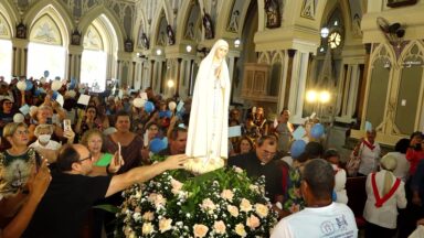 Imagem peregrina de Nossa Senhora de Fátima está em Aracaju