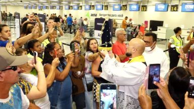 Imagem peregrina de Nossa Senhora Aparecida chega em Aracaju