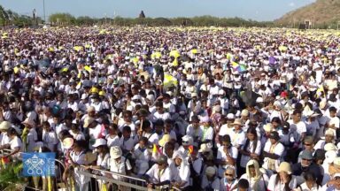 Mais de 500 mil pessoas participam de missa do Papa em Timor-Leste