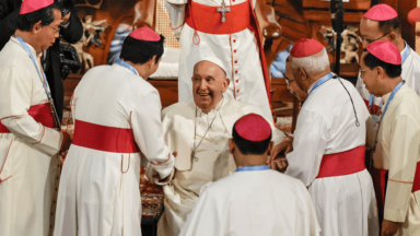 Papa: que a Igreja na Indonésia promova a fé, fraternidade e compaixão