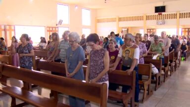 Devotos participam de novena para celebrar São Frei Galvão