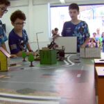 Alunos do Instituto Canção Nova participam de torneio de robótica