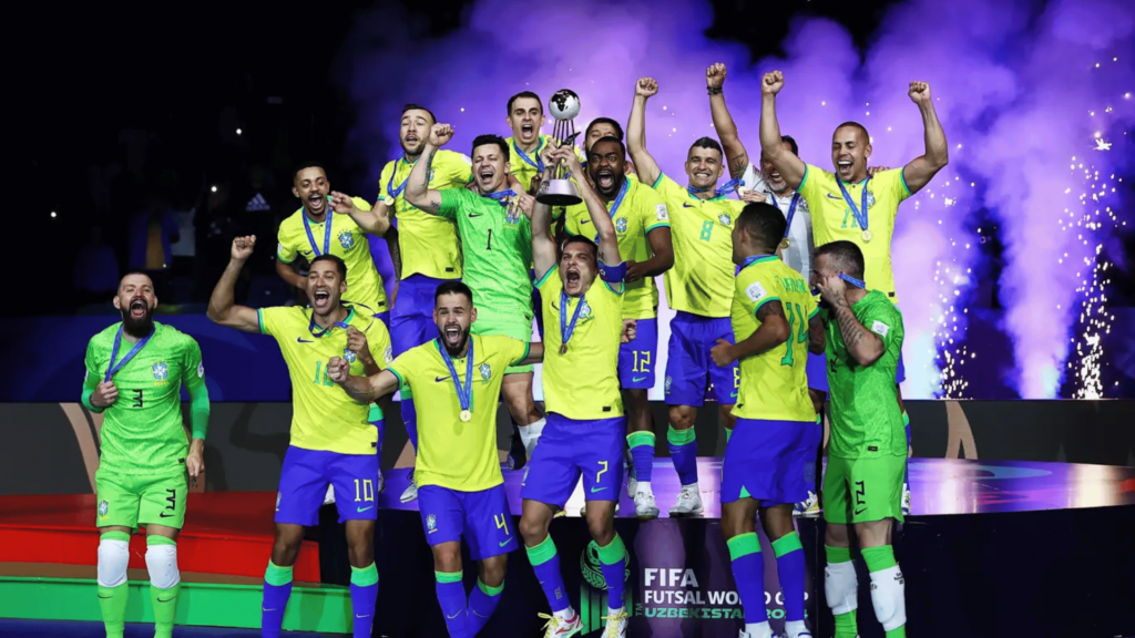 Brasil derrota Argentina por 2 a 1 e conquista Copa do Mundo de Futsal