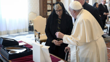 Presidente da Eslovênia é recebida pelo Papa Francisco