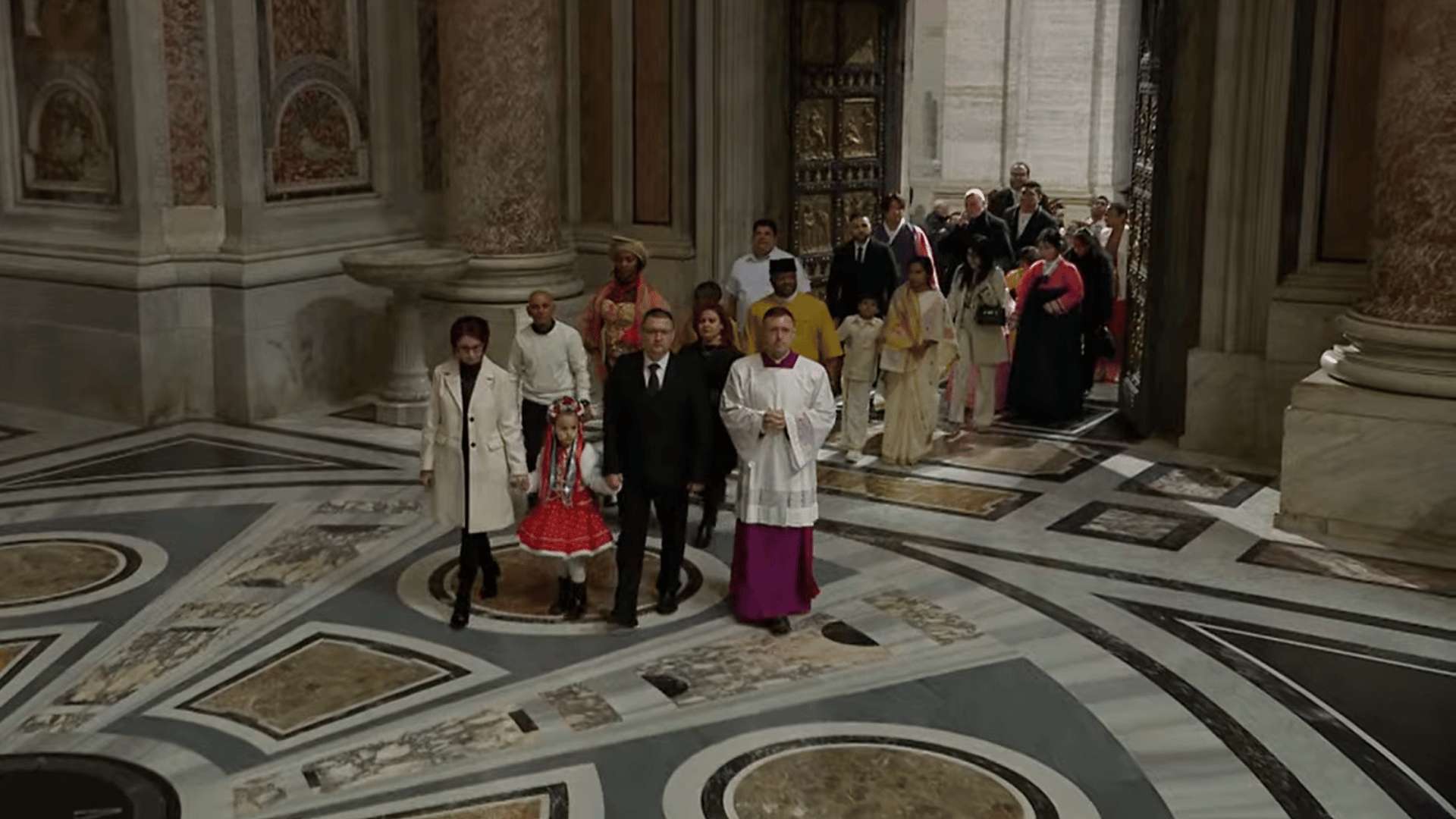 slideshow abertura porta santa jubileu 2025 _ foto reproducao vatican media (3)