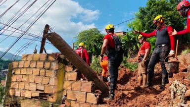 Chuvas intensas deixam algumas cidades de Minas Gerais em alerta