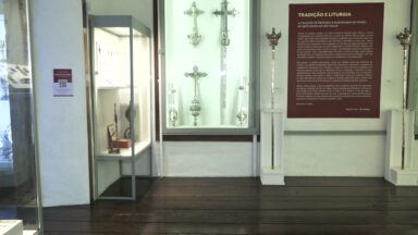 Exposição no Museu de Arte Sacra de SP traz objetos raros da liturgia