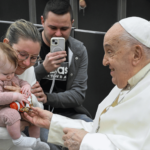 Papa: é inaceitável não amar e não proteger as crianças