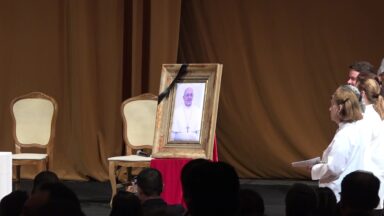 Missa de sétimo dia do Papa Francisco atrai fiéis no Rio de Janeiro