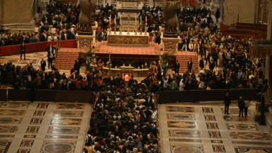 Cerca de 250 mil pessoas deram adeus a Francisco na Basílica Vaticana