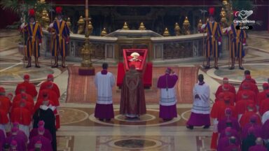 Corpo do Papa Francisco é velado na Basílica de São Pedro