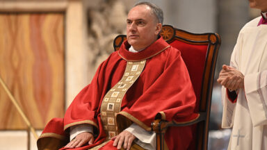 Cardeal Gambetti preside missa em memória do Papa Francisco