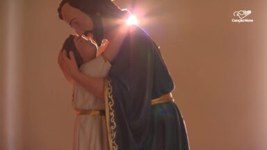 O santo que inspira o coração de fiéis e tocou o coração do Papa