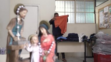 Em BH, convite à compaixão e ao cuidado motiva doação de agasalhos