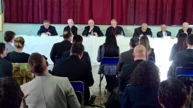 Cardeais brasileiros realizam coletiva de imprensa, em Roma