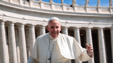 Padre frisa coragem de Francisco: consagrou pregação no altar da vida